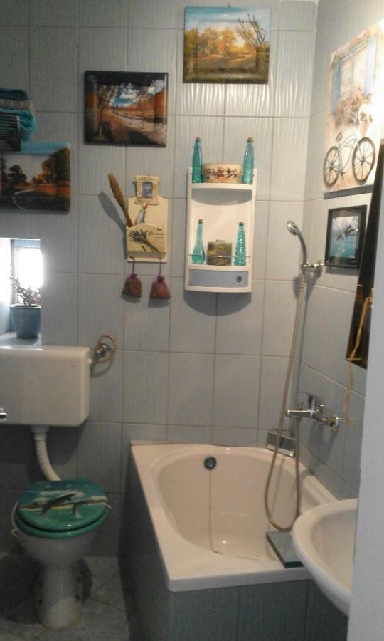 Old Castle Apartment Bakar Luaran gambar